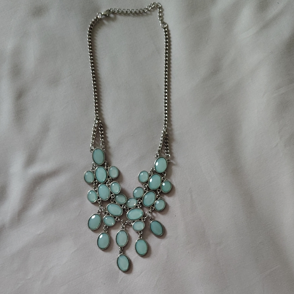 Elegant Silver and Mint Necklace
